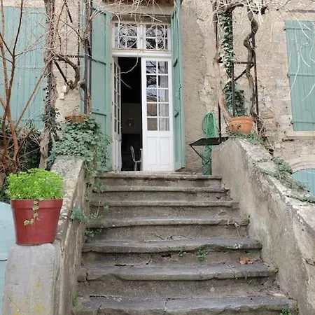 Dans Un Chateau Ribaute-les-Tavernes