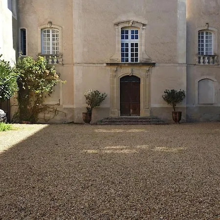 Dans Un Chateau Ribaute-les-Tavernes